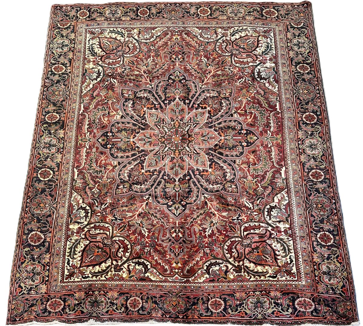 Hand-knotted Traditional Persian Heriz Carpet