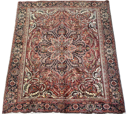 Hand-knotted Traditional Persian Heriz Carpet