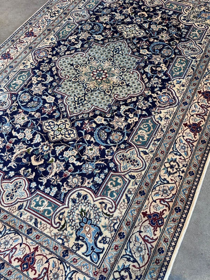 Fine Hand-Knotted Persian Naien Carpet