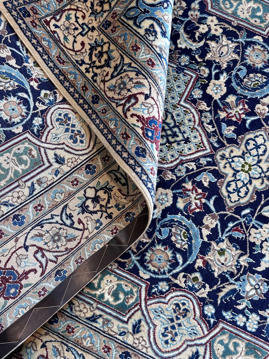 Fine Hand-Knotted Persian Naien Carpet