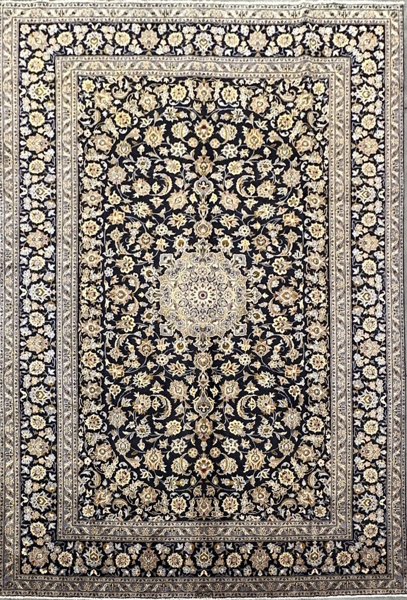Fine Hand-knotted Royal Persian Kashan Carpet