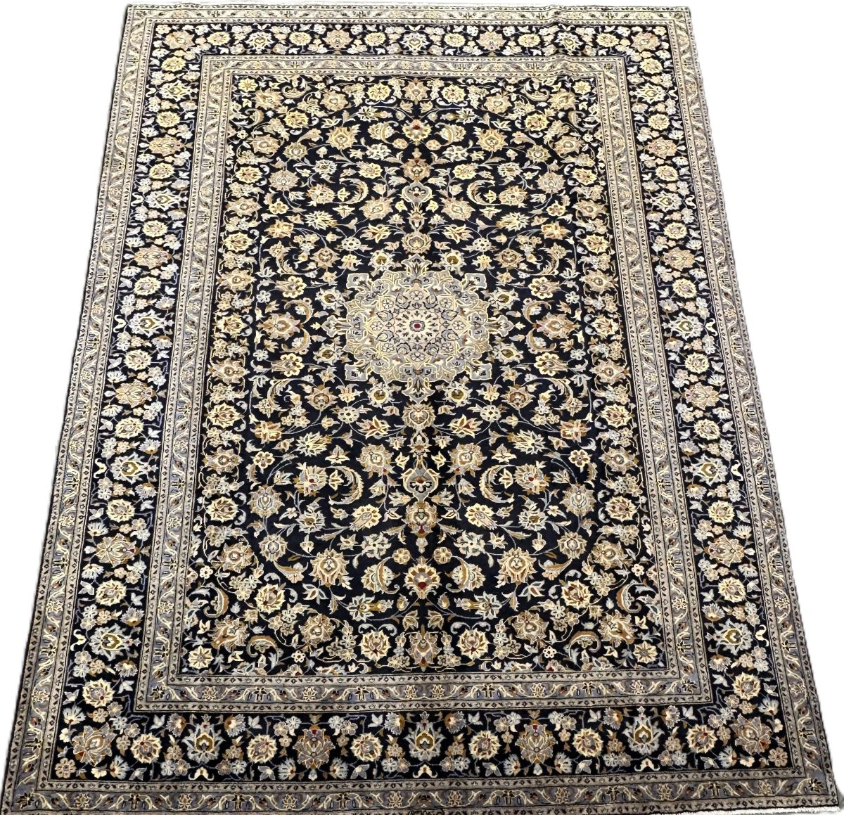 Fine Hand-knotted Royal Persian Kashan Carpet