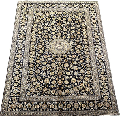 Fine Hand-knotted Royal Persian Kashan Carpet