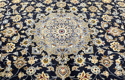 Fine Hand-knotted Royal Persian Kashan Carpet