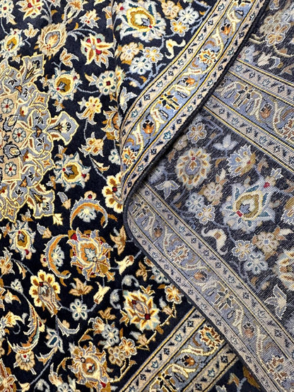 Fine Hand-knotted Royal Persian Kashan Carpet