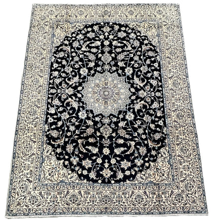 Fine Hand-Knotted Persian Naien Carpet