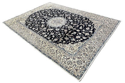 Fine Hand-Knotted Persian Naien Carpet