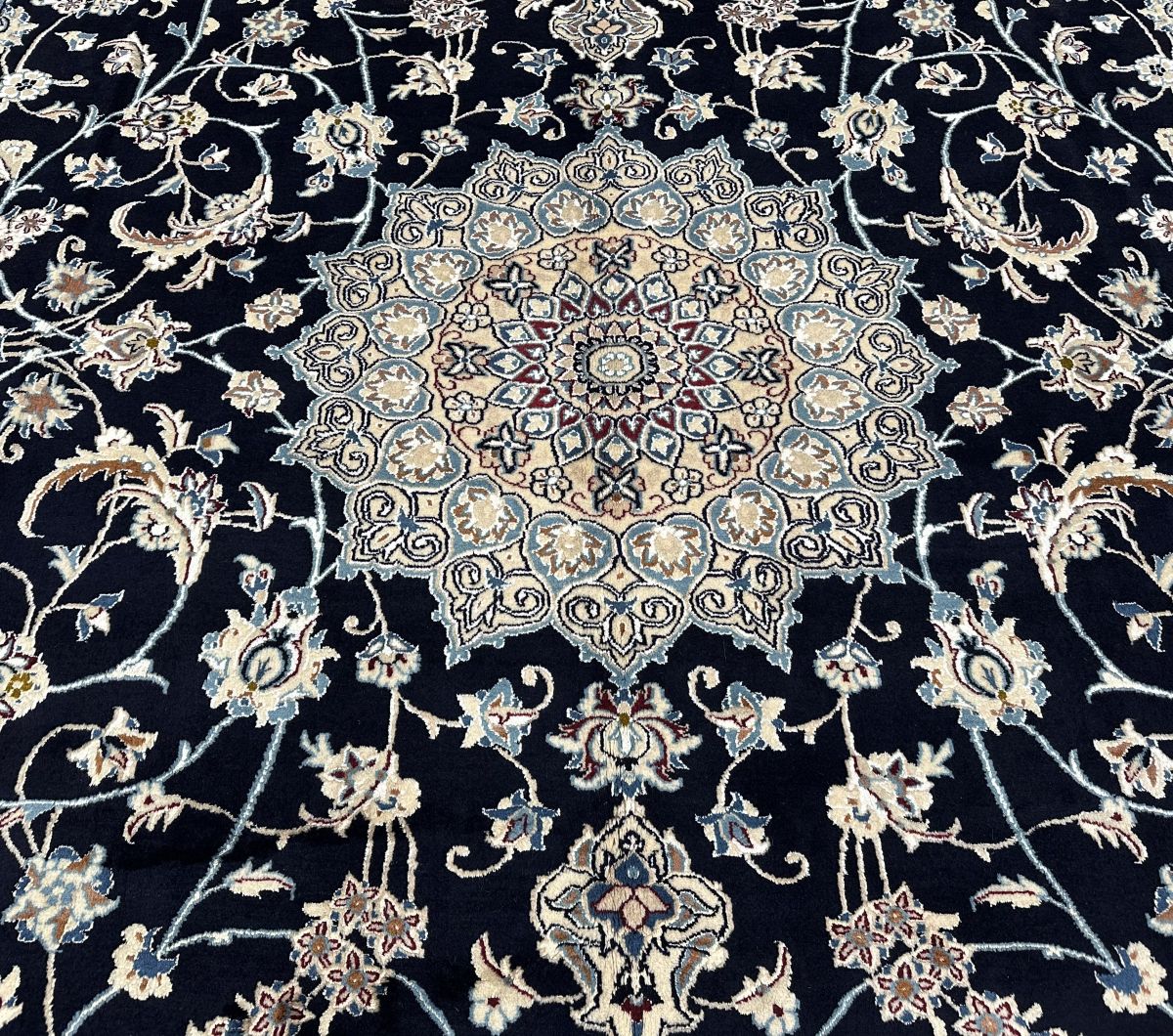 Fine Hand-Knotted Persian Naien Carpet