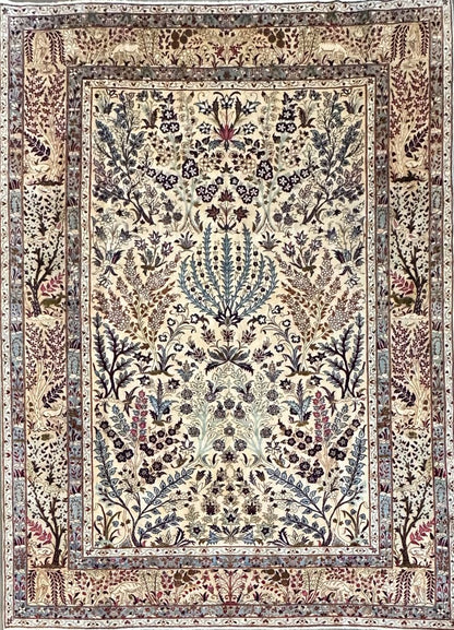 Fine Hand-Knotted Persian Isfahan Carpet