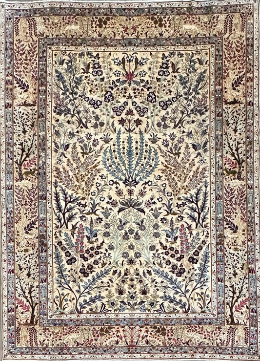 Fine Hand-Knotted Persian Isfahan Carpet