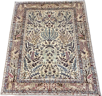Fine Hand-Knotted Persian Isfahan Carpet