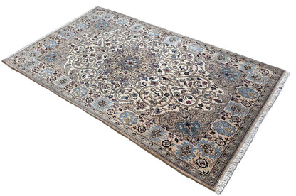 Fine Hand-Knotted Persian Naien Carpet