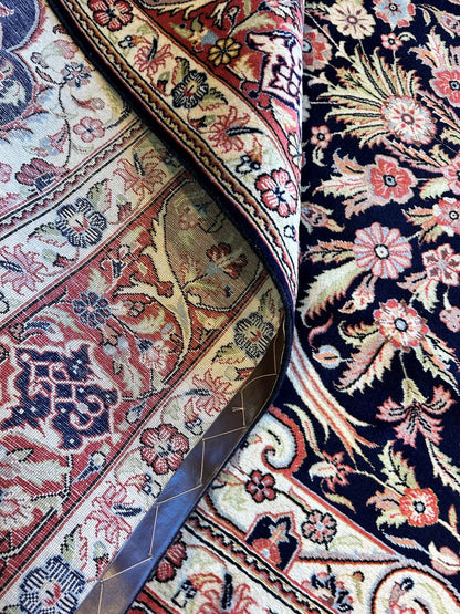 Fine Hand-Knotted Persian Kashan Carpet