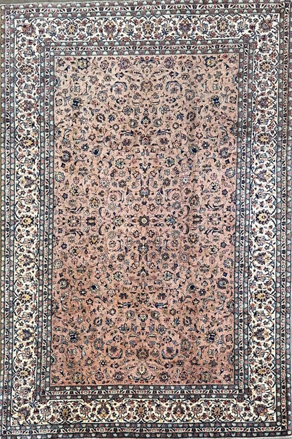 Fine Hand-Knotted Persian Kashan Carpet