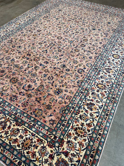 Fine Hand-Knotted Persian Kashan Carpet
