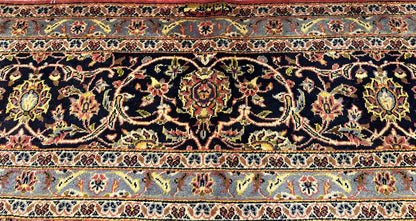 Fine Hand-Knotted Persian Kashan Carpet