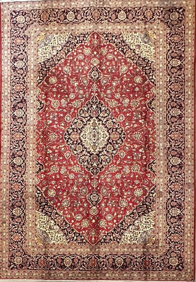 Fine Hand-Knotted Persian Kashan Carpet