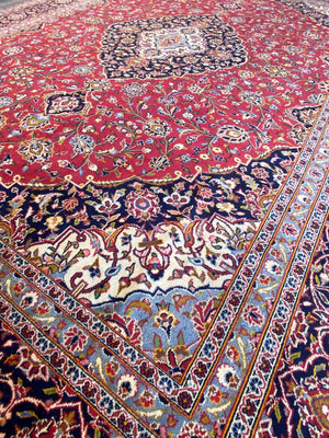 Hand-Knotted Persian Kashan Carpet