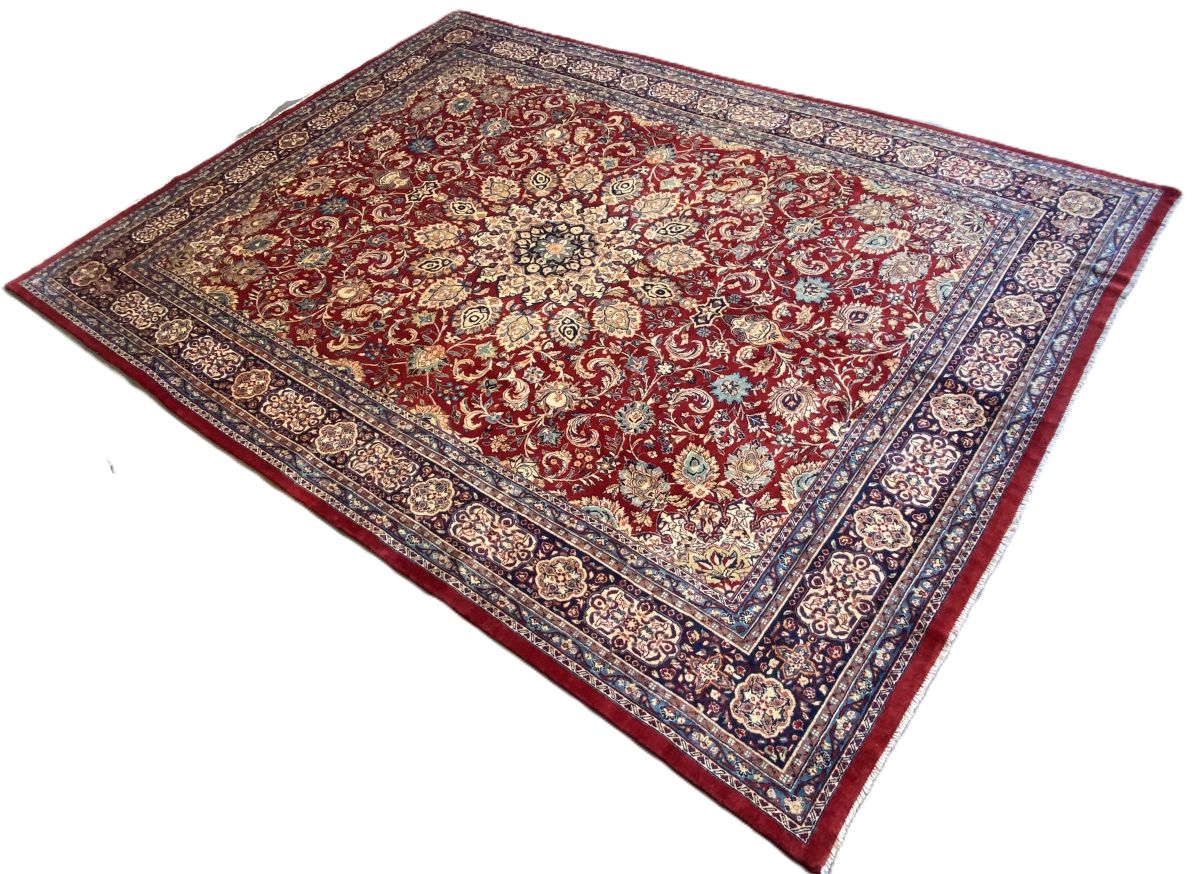 Hand-Knotted Persian Mahallat Carpet