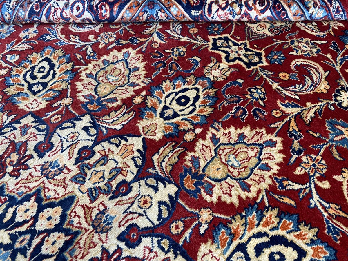 Hand-Knotted Persian Mahallat Carpet