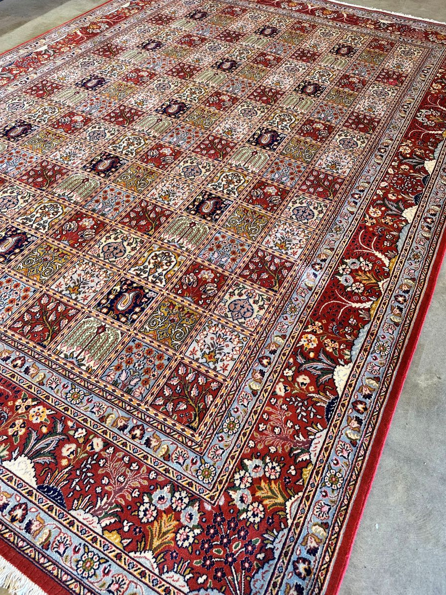 Fine Hand-Knotted Persian Birjand Mood Carpet