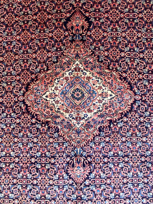 Fine Hand-Knotted Persian Bidjar Carpet