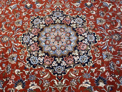 Fine Hand-Knotted Persian Isfahan Carpet