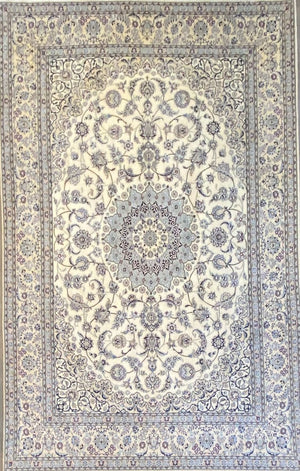 Fine Hand-Knotted Persian Naien Carpet