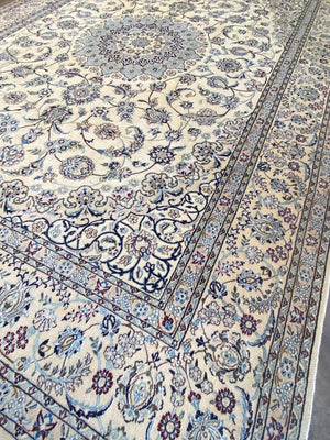 Fine Hand-Knotted Persian Naien Carpet