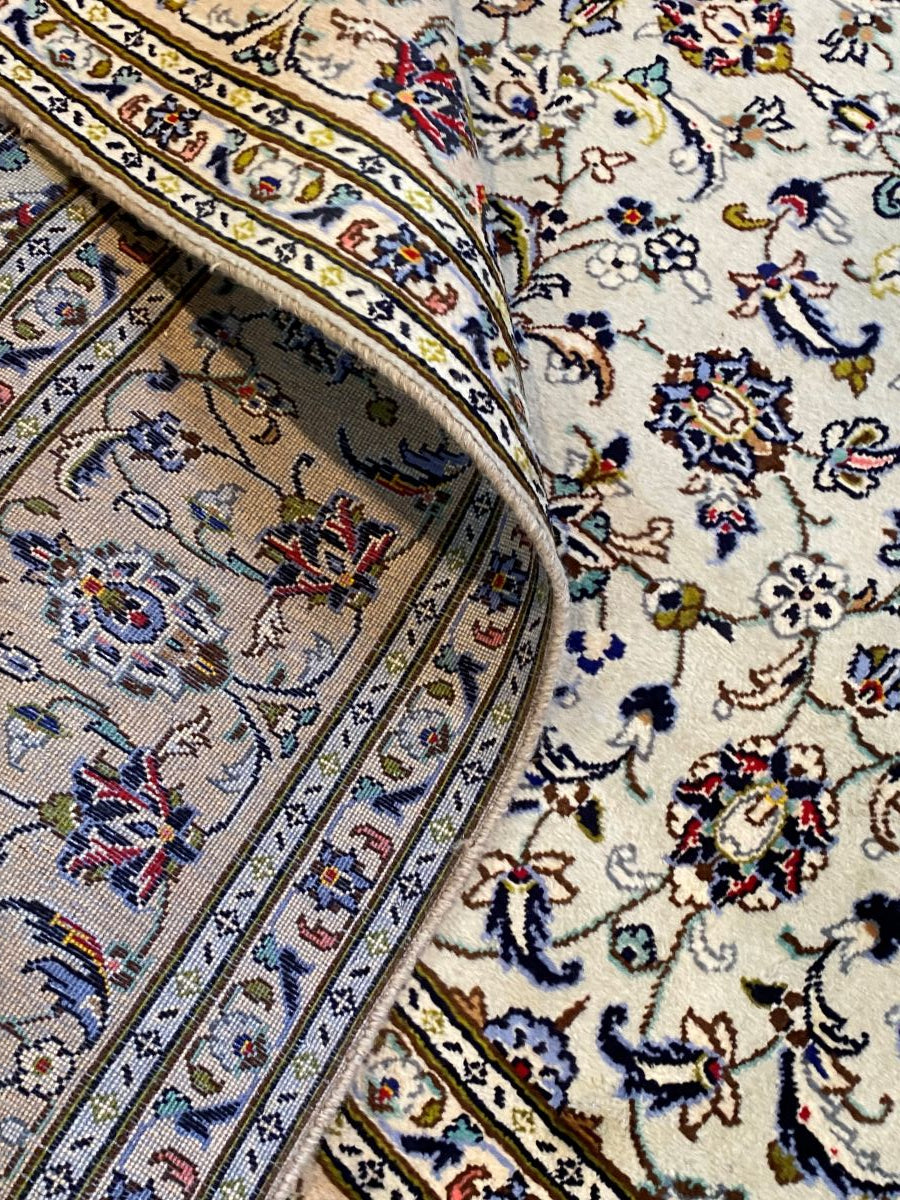 Hand-Knotted Persian Kashan Carpet