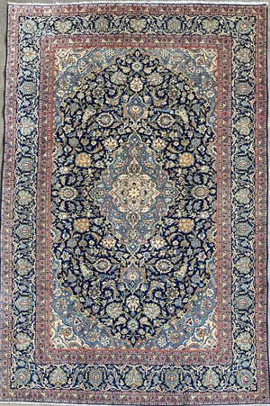 Hand-knotted Persian Kashan Carpet