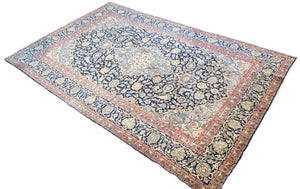 Fine Hand-Knotted Persian Kashan Carpet