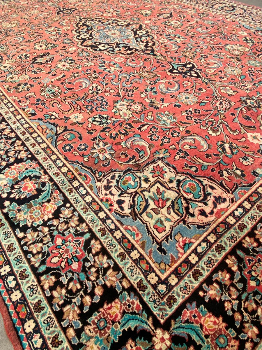 Hand-Knotted Persian Mahallat Carpet