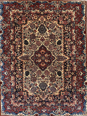 Rare Hand-Knotted Persian Sarouq Carpet