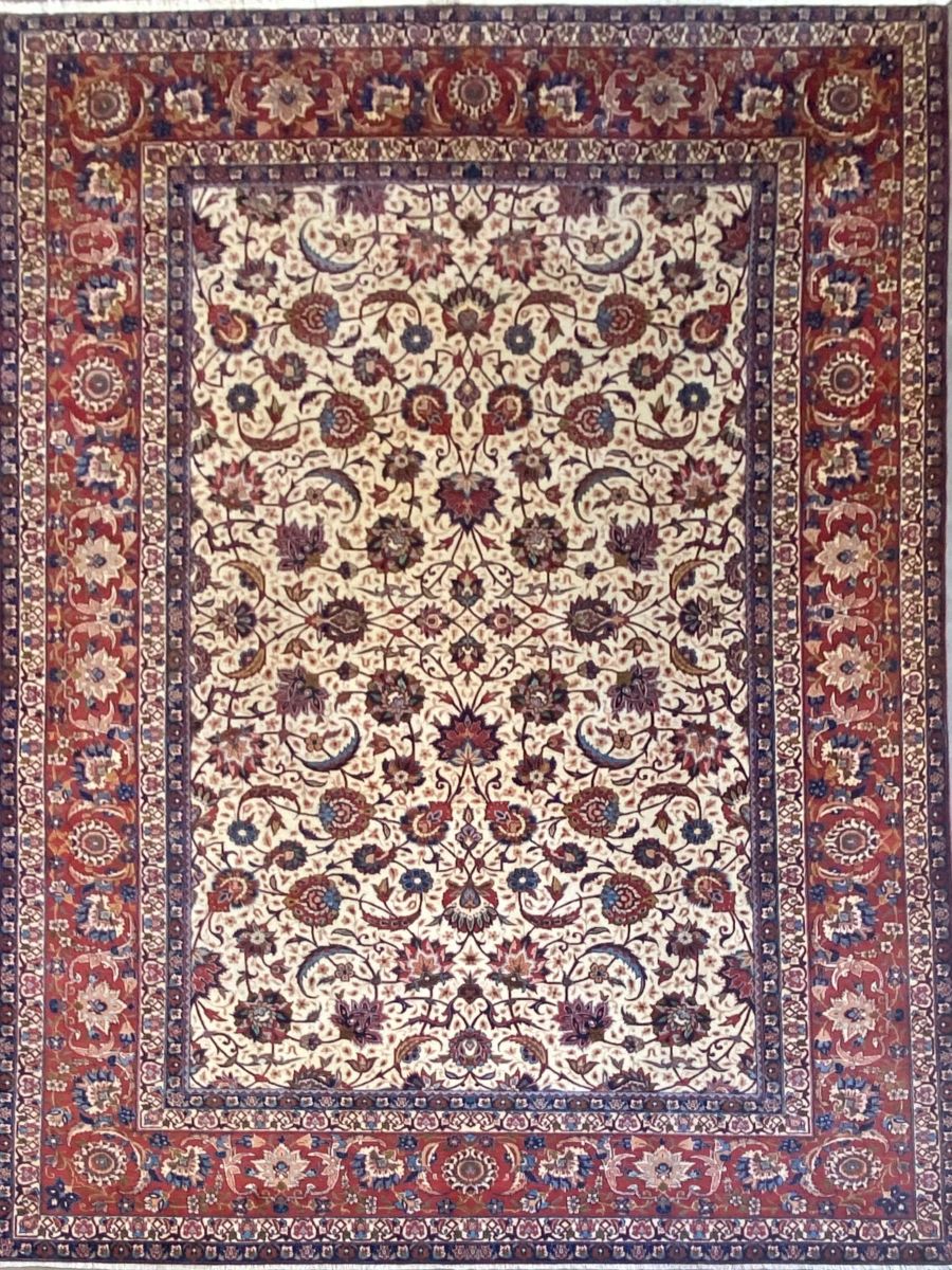 Circa 1930s Hand-Knotted Persian Isfahan Carpet