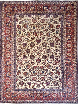 Circa 1930s Hand-Knotted Persian Isfahan Carpet