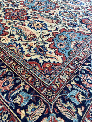 Rare Hand-Knotted Persian Sarouq Carpet