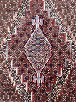 Fine Hand-Knotted Persian Senneh Sanandaj Rug