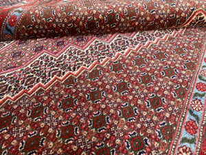 Fine Hand-Knotted Persian Senneh Sanandaj Rug