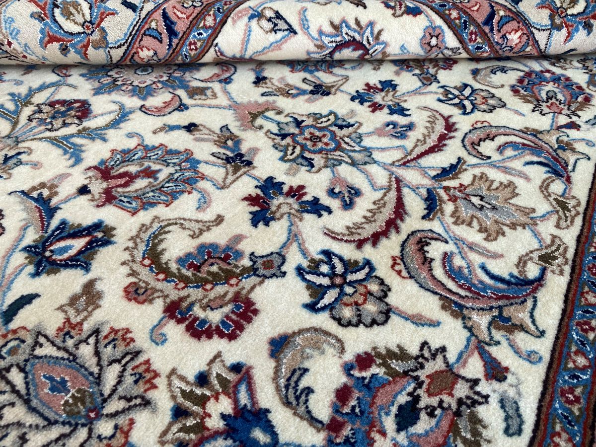 Fine Hand-Knotted Persian Kashmar Carpet