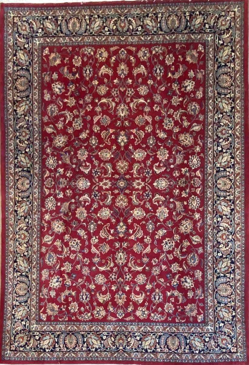 Fine Hand-Knotted Persian Mashhad Carpet