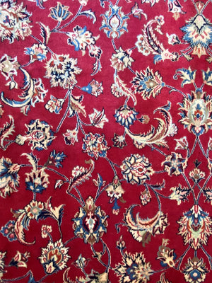 Fine Hand-Knotted Persian Mashhad Carpet