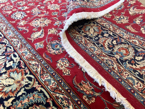 Fine Hand-Knotted Persian Mashhad Carpet