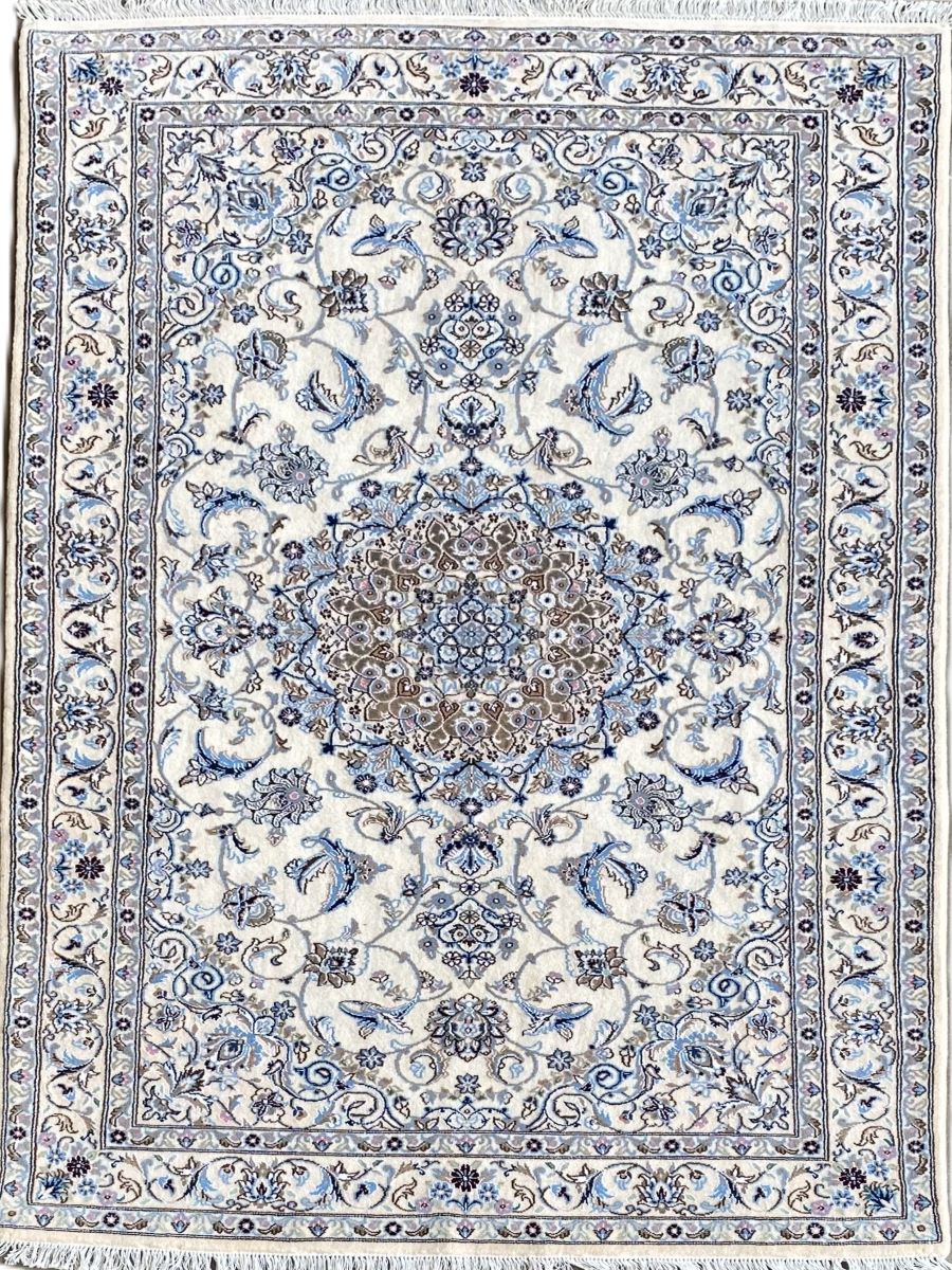 Fine Hand-Knotted Persian Naien Carpet