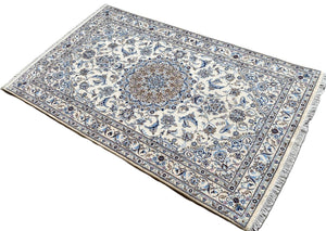 Fine Hand-Knotted Persian Naien Carpet