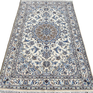 Fine Hand-Knotted Persian Naien Carpet