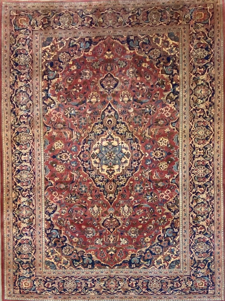 Fine Hand-Knotted Persian Kashan Carpet