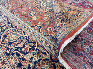 Fine Hand-Knotted Persian Kashan Carpet