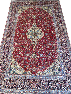 Fine Hand-Knotted Persian Kashan Carpet