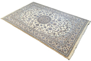 Fine Hand-Knotted Persian Naien Carpet